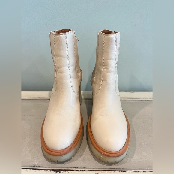 Oasis Society Shoes - OASIS SOCIETY ANASTASIA LUG CHELSEA BOOTIE CREAM SIZE 8.5